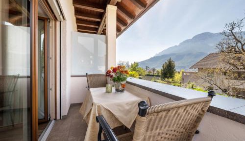 Superior One-Bedroom Apartment with Balcony