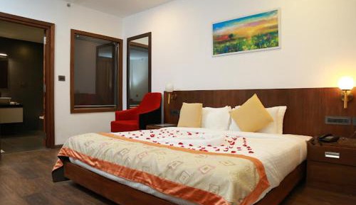 Deluxe Double or Twin Room