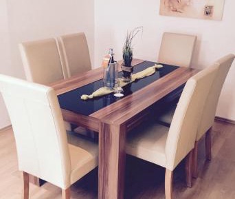 Two-Bedroom Holiday Apartment (6 Adults)