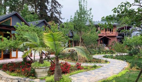 Bungalow with Garden View