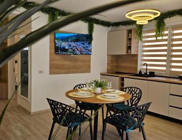 One-Bedroom Apartment with Sea View and Balcony