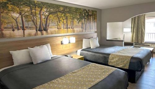 Queen Room with Two Queen Beds - Smoking