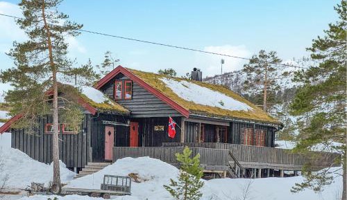 Five-Bedroom Holiday Home