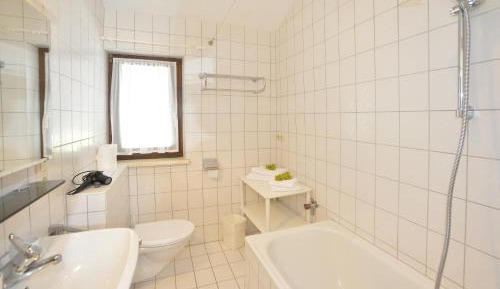 One-Bedroom Apartment Top 22