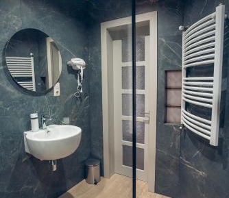 Deluxe Double Room with Shower