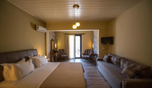 Deluxe Triple Room with Sea View