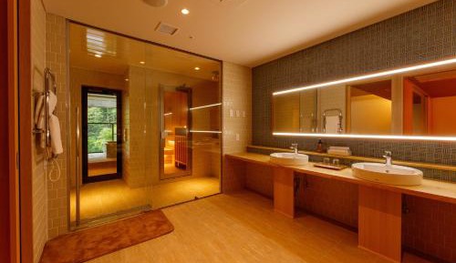 King Suite with Spa Bath