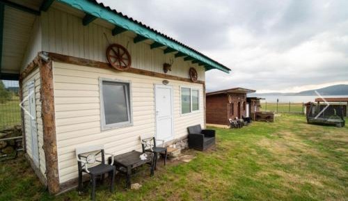 One-Bedroom Bungalow