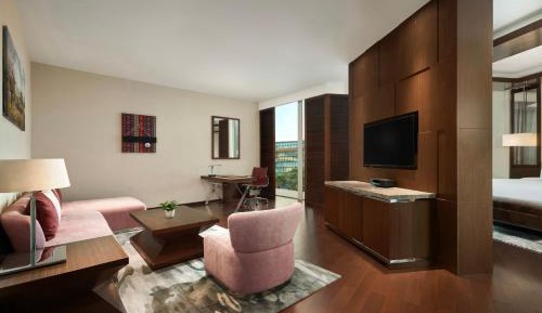 Deluxe Suite, Executive lounge access, 1 King