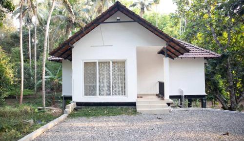 Villa with Garden View