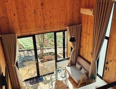 Bungalow with Garden View