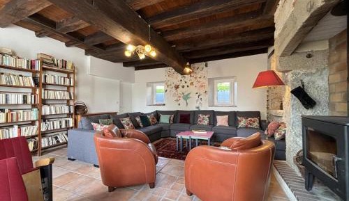 Holiday Home (12 Adults)