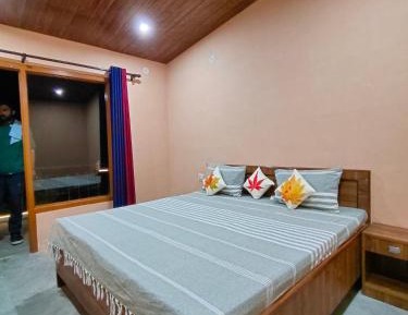 Double Room with Mountain View