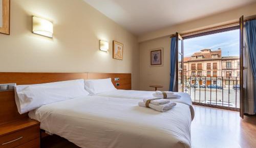 Superior Twin Room with City View
