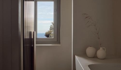 Friends & Family 2-bedroom Suite Sea View