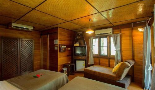 Deluxe Double or Twin Room with Lake View