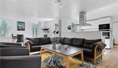 Four-Bedroom Holiday Home