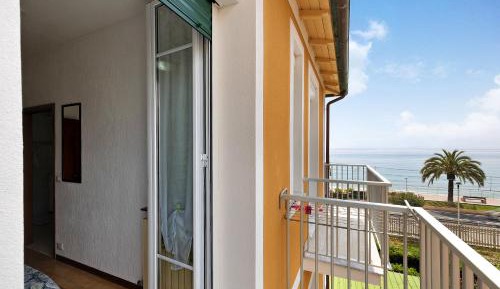 Superior One-Bedroom Apartment with Balcony