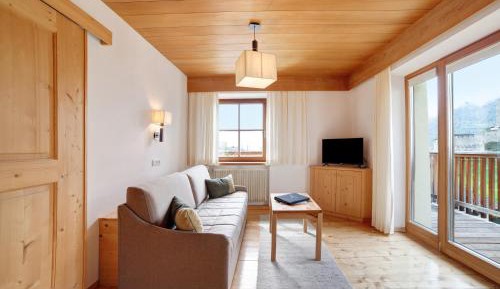 Superior One-Bedroom Apartment with Balcony