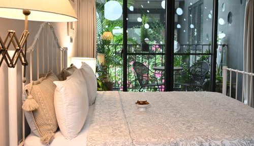 Deluxe Double Room with Balcony