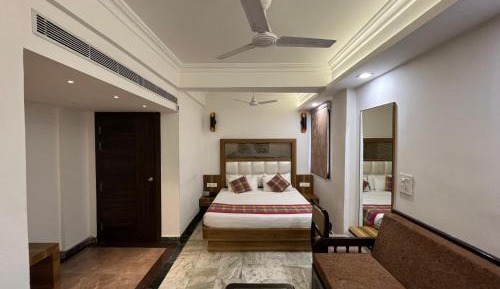 Large Double or Twin Room