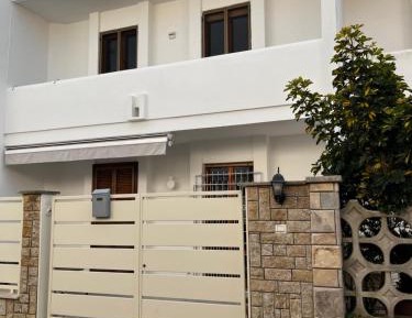 Three-Bedroom Townhouse