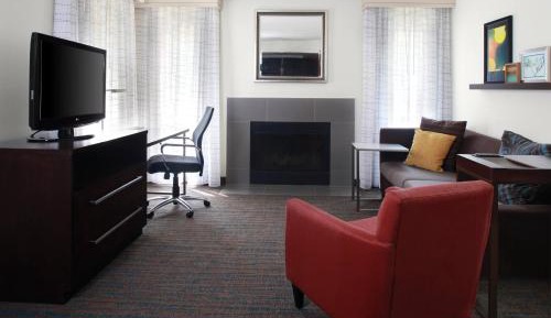 King Suite with Sofa Bed and Fire Place