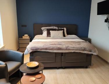 Triple Room with Private Bathroom