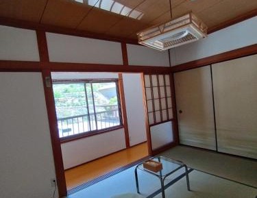 Japanese-Style Room