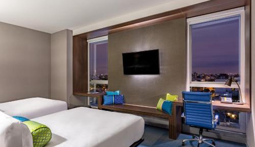 ALOFT, Guest room, 2 Queen, City view
