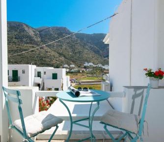 Studio with Mountain View