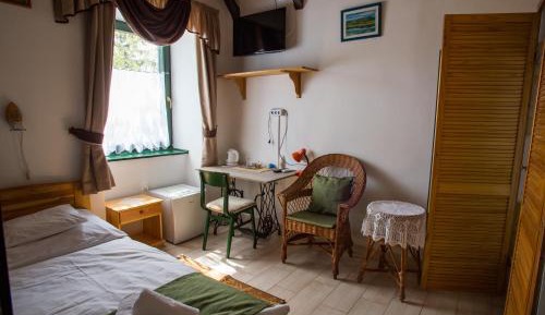 Single Room with Private Bathroom