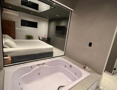King Suite with Spa Bath