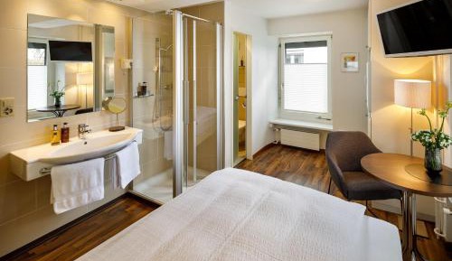 Classic Single Room with Shower and Toilet