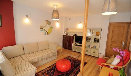 Family Room (2 Adults + 1 Child)