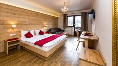 Junior Suite with Balcony