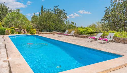 Villa with Garden View