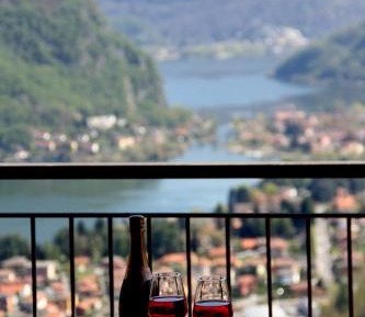 Triple Room with Lake View