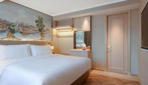 Double Room with Lake View