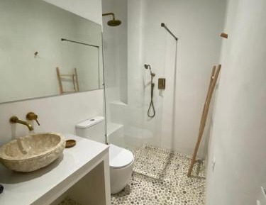 Double or Twin Room with Private Bathroom