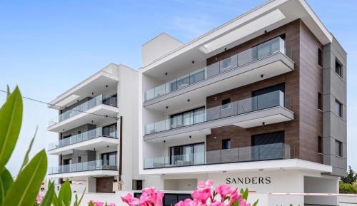 Studio Apartment with Balcony