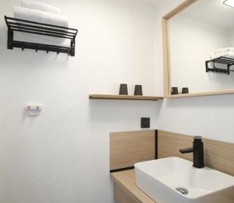 Standard - 2 Single Beds