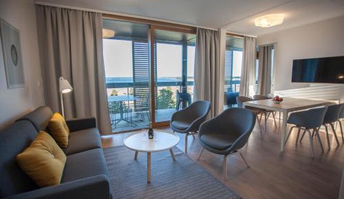 Apartment for two with a sauna and sea view