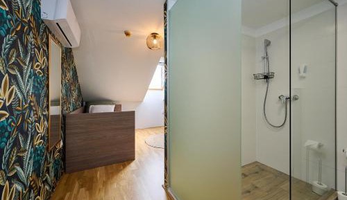 Single Room with Private Bathroom