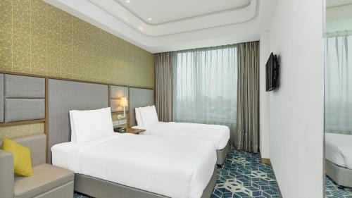 Standard Twin Room with City View