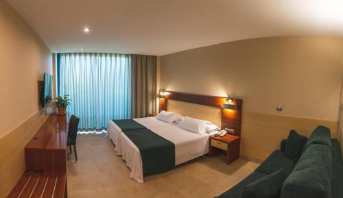 Triple Room with Pool View