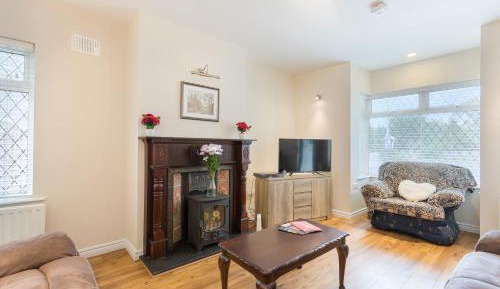 Single Room with Private Bathroom