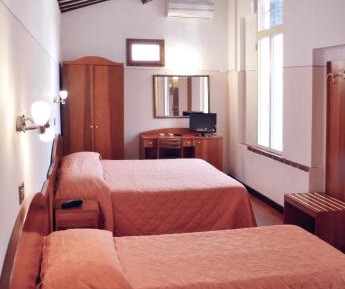 Economy Quadruple Room