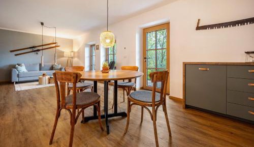 Superior One-Bedroom Apartment