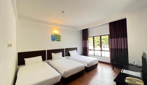 Deluxe Triple Garden View